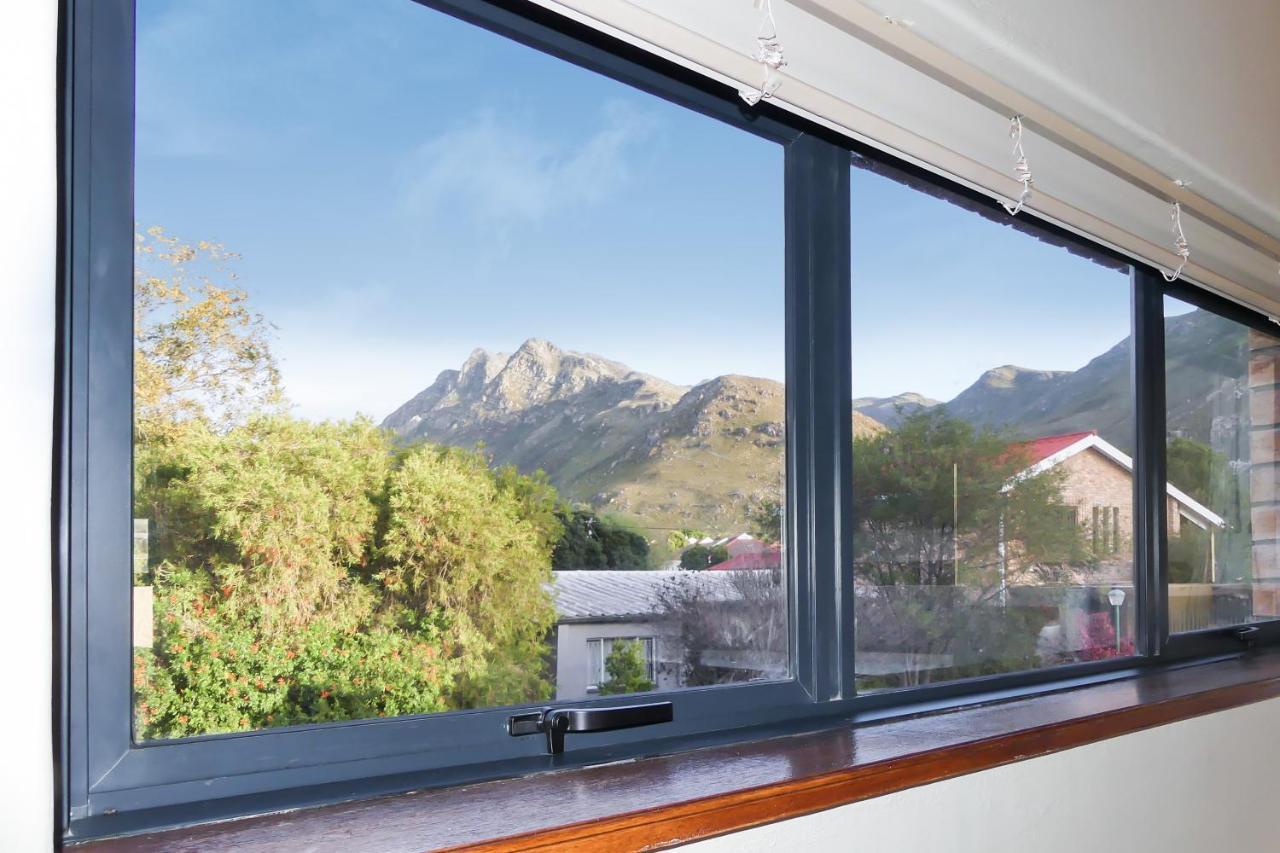 Shalom Self Catering Hotell Kleinmond Exteriör bild
