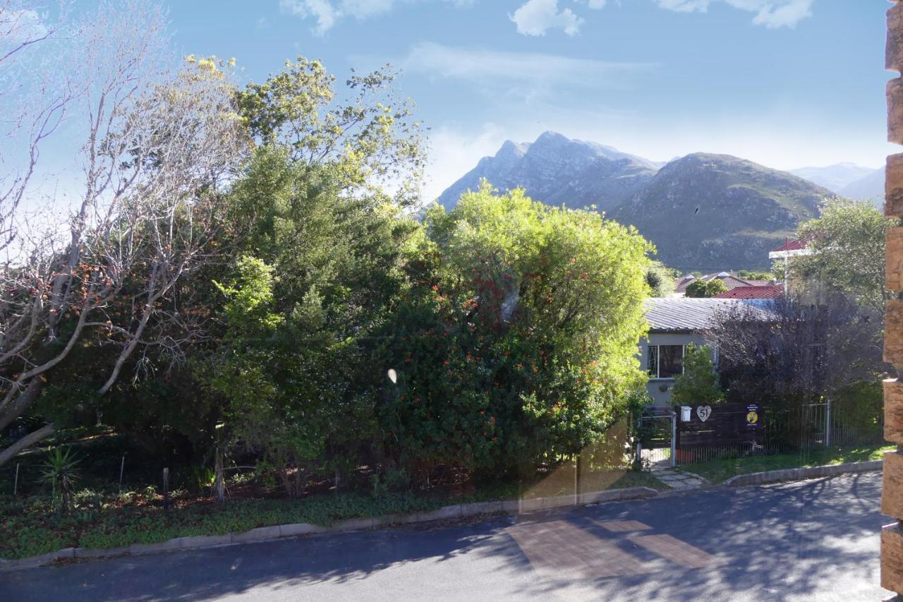 Shalom Self Catering Hotell Kleinmond Exteriör bild